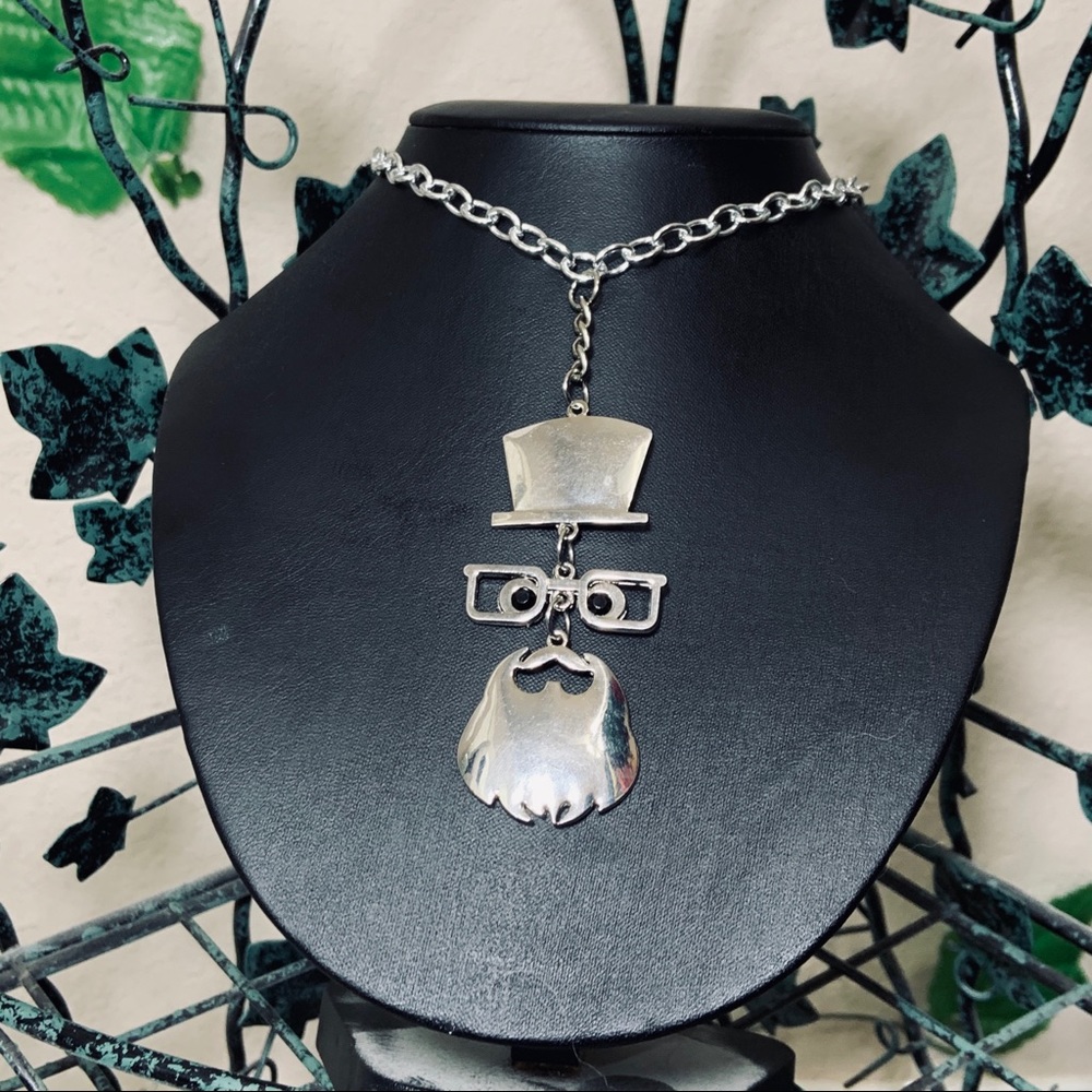 Mustache Beard Man Necklace New - Picture 2 of 7